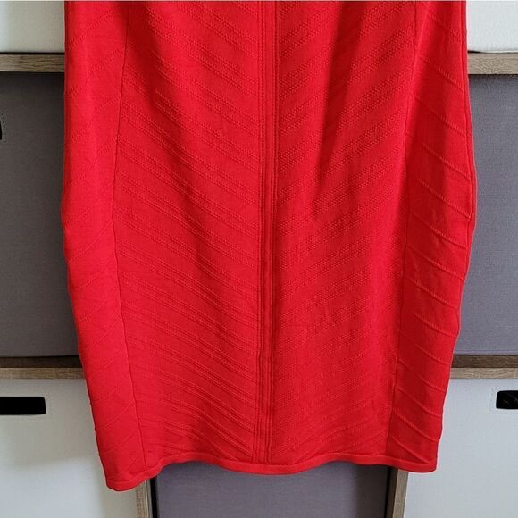 ♥️CACHE Elegant Fire Red Chevron Dress Size L - Picture 14 of 16